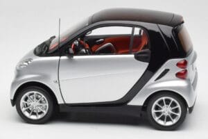 Smart Fortwo Coupe W451 Сребрист & Черен Minichamps 1:18 Q0022528V001C75Q00 Метал — снимка 4 от 8