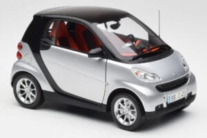Smart Fortwo Coupe W451 Сребрист & Черен Minichamps 1:18 Q0022528V001C75Q00 Метал — снимка 6 от 8