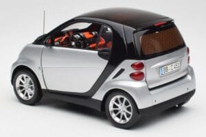 Smart Fortwo Coupe W451 Сребрист & Черен Minichamps 1:18 Q0022528V001C75Q00 Метал — снимка 7 от 8