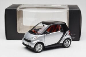 Smart Fortwo Coupe W451 Сребрист & Черен Minichamps 1:18 Q0022528V001C75Q00 Метал — снимка 8 от 8