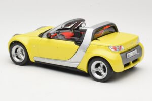 Smart Roadster 452 Жълт Bburago 1:18 34099-M2 Метал — снимка 7 от 8