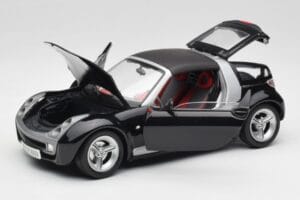 Smart Roadster Тъмносин Bburago 1:18 34917 Метал — снимка 2 от 8