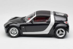 Smart Roadster Тъмносин Bburago 1:18 34917 Метал — снимка 4 от 8
