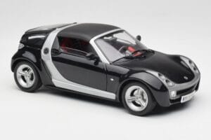 Smart Roadster Тъмносин Bburago 1:18 34917 Метал — снимка 6 от 8