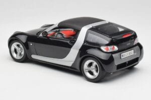 Smart Roadster Тъмносин Bburago 1:18 34917 Метал — снимка 7 от 8