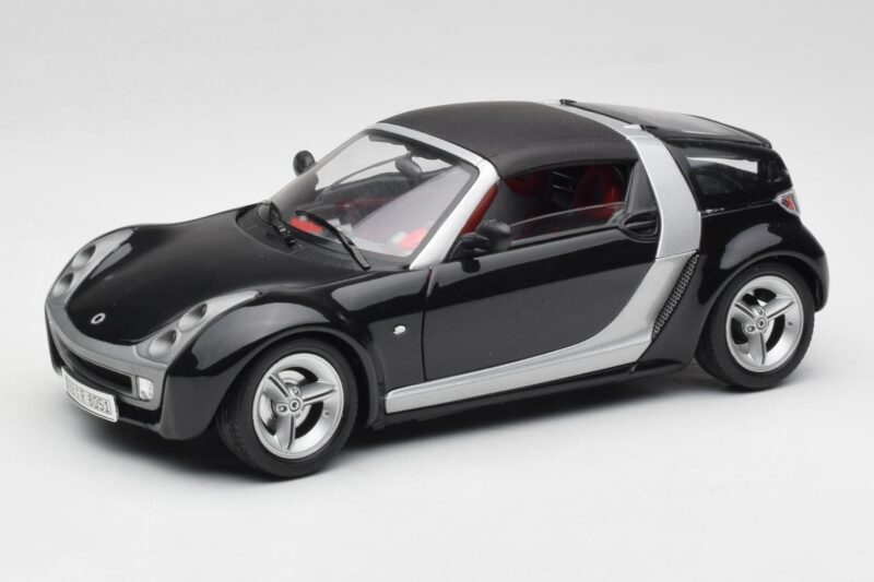 Smart Roadster Тъмносин Bburago 1:18 34917 Метал