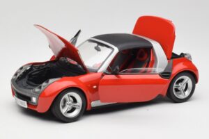 Smart Роудстър Червен Bburago 1:18 34099 Метал — снимка 2 от 8