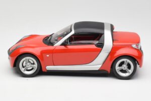 Smart Роудстър Червен Bburago 1:18 34099 Метал — снимка 4 от 8