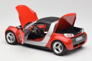 Smart Роудстър Червен Bburago 1:18 34099 Метал — снимка 5 от 8