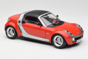 Smart Роудстър Червен Bburago 1:18 34099 Метал — снимка 6 от 8