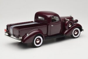 Studebaker Coupe Express Pickup Кафяв American Mint 1:18 92458-R1 Метал — снимка 3 от 8