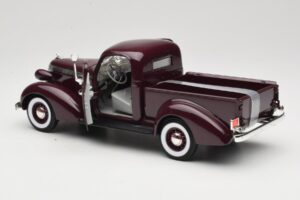 Studebaker Coupe Express Pickup Кафяв American Mint 1:18 92458-R1 Метал — снимка 5 от 8