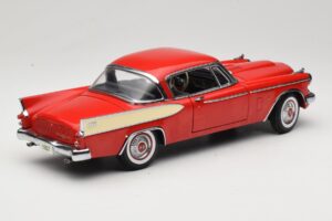 Studebaker Golden Hawk Apache Red Motor City 1:18 80009 Метал — снимка 3 от 8