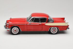Studebaker Golden Hawk Apache Red Motor City 1:18 80009 Метал — снимка 4 от 8