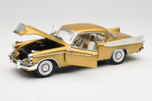 Studebaker Golden Hawk Anson 1:18 30384 Метал — снимка 2 от 8