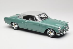 Studebaker Starliner Seafoam Зелен & Shasta Бял Maisto 1:18 31651 Метал — снимка 5 от 8