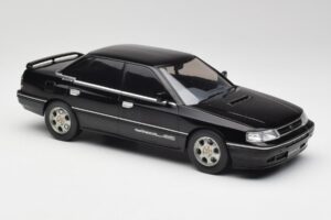Subaru Legacy RS Черен IXO 1:18 18CMC131A Метал — снимка 4 от 6