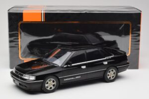 Subaru Legacy RS Черен IXO 1:18 18CMC131A Метал — снимка 6 от 6
