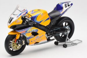 Suzuki GSX-R 1000 Team Alstare Corona Extra T. Corser WSB 2005 Minichamps 1:12 122052211 Метал — снимка 2 от 6