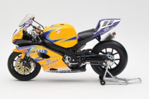 Suzuki GSX-R 1000 Team Alstare Corona Extra T. Corser WSB 2005 Minichamps 1:12 122052211 Метал