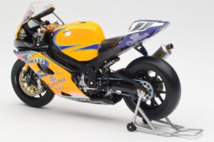 Suzuki GSX-R 1000 Team Alstare Corona Extra T. Corser WSB 2005 Minichamps 1:12 122052211 Метал — снимка 5 от 6