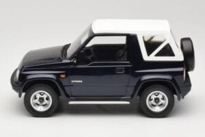 Suzuki Vitara Cabrio JLX Deep Blue Pearl Metallic Otto 1:18 OT492 Смола — снимка 3 от 6