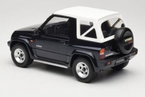 Suzuki Vitara Cabrio JLX Deep Blue Pearl Metallic Otto 1:18 OT492 Смола — снимка 5 от 6