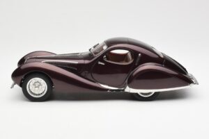 Talbot-Lago T150 C-SS Figoni & Falaschi Teardrop Тъмно Бордо Металик CMC 1:18 M-179 Метал — снимка 3 от 6
