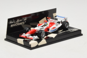 Toyota TF104 Panasonic #16 C. da Matta Panasonic Toyota Racing 2004 Minichamps 1:43 400040016 Метал — снимка 2 от 5