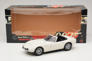 Toyota 2000 GT Кабриолет Бял James Bond Collection AUTOart 1:18 78731 Метал — снимка 8 от 8