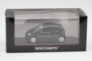 Toyota Aygo AB10 Черен Minichamps 1:43 400166401 Метал — снимка 4 от 4