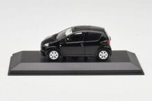 Toyota Aygo AB10 Черен Minichamps 1:43 400166401 Метал