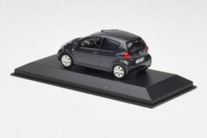Toyota Aygo AB10 Grey Metallic Minichamps 1:43 AYGO001 Метал — снимка 3 от 4