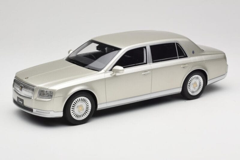 Toyota Century Silver Metallic Kyosho 1:18 KSR18036S Метал