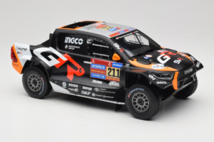 Toyota GR DKR Hilux Evo #211 H. Lategan / B. Cummings Rally Dakar 2025 IXO 1:18 18RMC237 Метал — снимка 4 от 6