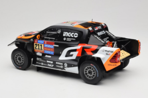 Toyota GR DKR Hilux Evo #211 H. Lategan / B. Cummings Rally Dakar 2025 IXO 1:18 18RMC237 Метал — снимка 5 от 6