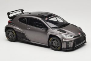 Toyota GR Yaris Rally2 Сив IXO 1:18 18CMC210 Метал — снимка 4 от 6
