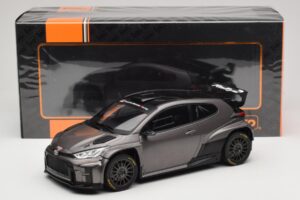 Toyota GR Yaris Rally2 Сив IXO 1:18 18CMC210 Метал — снимка 6 от 6