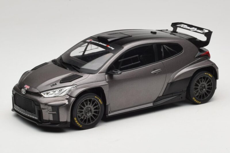 Toyota GR Yaris Rally2 Сив IXO 1:18 18CMC210 Метал