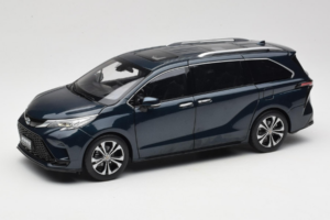 Toyota Granvia Тъмно Синьо OEM 1:18 FCL22GR803 Метал