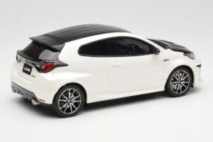 Toyota GRMN Yaris Rally Package Бял Otto 1:18 OT1071 Смола — снимка 2 от 6