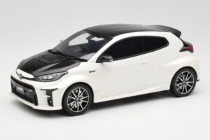 Toyota GRMN Yaris Rally Package Бял Otto 1:18 OT1071 Смола