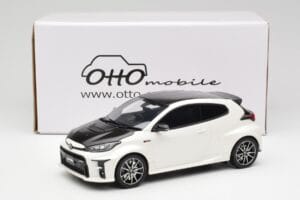 Toyota GRMN Yaris Rally Package Бял Otto 1:18 OT1071 Смола — снимка 6 от 6