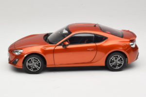 Toyota GT86 Червен Century Dragon 1:18 CD01 Метал — снимка 4 от 8