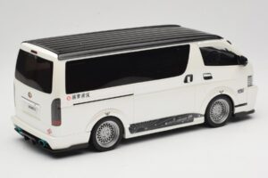 Toyota Hiace Super GL Pearl White Otto 1:18 OT1136 Смола — снимка 2 от 6