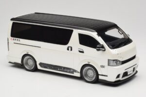 Toyota Hiace Super GL Pearl White Otto 1:18 OT1136 Смола — снимка 4 от 6