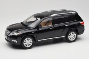 Toyota Highlander XU40 Черен Paudi Model 1:18 2043612-B1 Метал