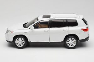 Toyota Highlander XU40 Бял Paudi Model 1:18 2043612-W1 Метал — снимка 4 от 8