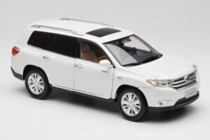 Toyota Highlander XU40 Бял Paudi Model 1:18 2043612-W1 Метал — снимка 6 от 8