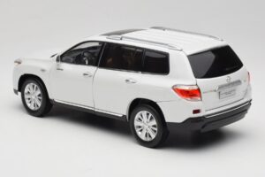 Toyota Highlander XU40 Бял Paudi Model 1:18 2043612-W1 Метал — снимка 7 от 8